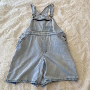 The Avenue size 14 90's Lightwash Denim Cotton Artsy Shortalls Overalls